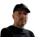 Micha Hernandez van Leuffen